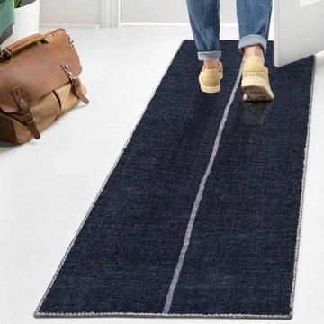 Linja Solid Centre Stripe Machine-washable Area Rug